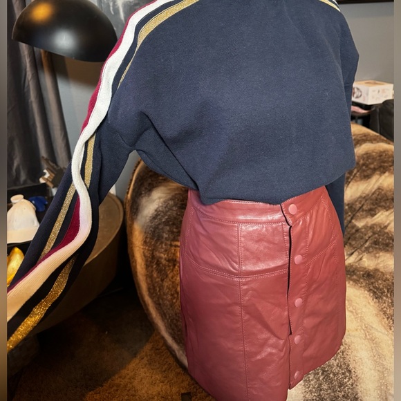 Free People Burgundy Faux Leather Mini Skirt Button Front A-Line Size 2 NWT - Picture 5 of 5